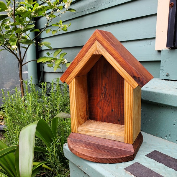 Wood Niche - Handmade Reclaimed Wood Shelf for Indoors and Garden - Eco-Friendly Decoration