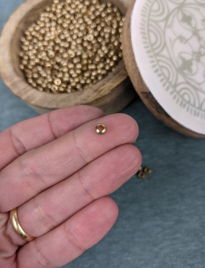 Perles en laiton doré 4,0 mm pour fabrication de bijoux DIY, provenance Inde image 2