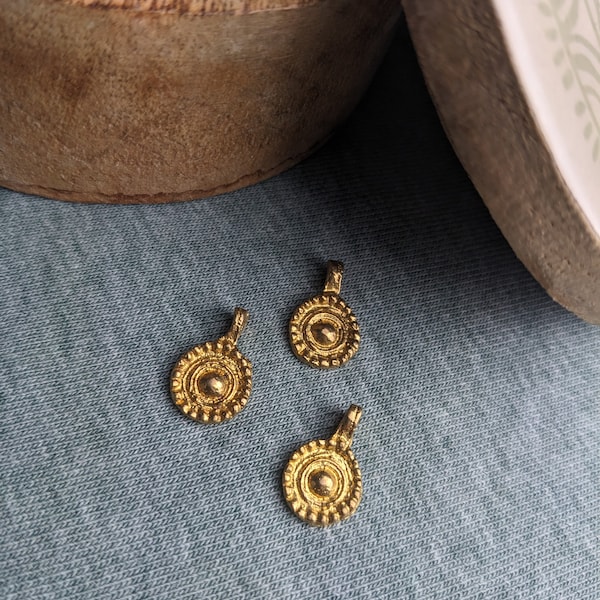 Brass pendant #22 Sun Charm 11 mm X 17 mm made of brass in gold for DIY jewelry making from India
