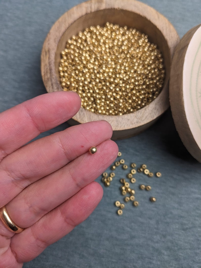 Perline in ottone dorato da 3,0 mm per la creazione di gioielli fai da te dall'India immagine 5