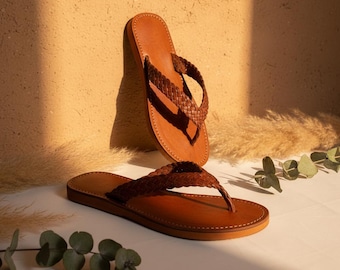 Handgefertigte Ledersandalen – Unisex-Flip-Flops in Braun | Bequeme, minimalistische Lederpantoffeln | Marokkanisches Kunsthandwerk – Geschenk für Sie und Ihn