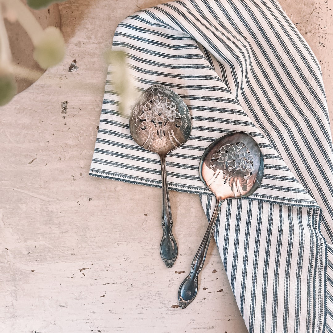 Pair of Tomato Spoons WM Rogers Silverplate Vintage Silverplate Spoon