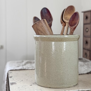 Early American Salt Glazed Stoneware Crock | 1 Gallon Crock | Utensil Holder, Stem Holder | Large Farmhouse Crock | Antique Stoneware Crock