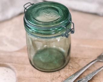 Französisches 1 / 2L Einmachglas aus grünem Glas mit Drahtbügelverschluss markiert FOREVER | Antikes Französisches Krug | Französisches Einmachglas | Europäisches Bauernhaus
