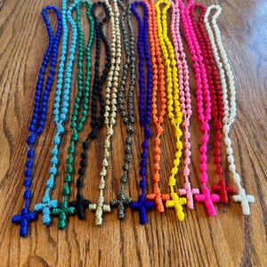 Rosario de cordón de cuerda anudada hecho a mano / Regalo para la Primera Reconciliación / Penitencia / Confesión / Primera Comunión / Confirmación / Servicio Militar
