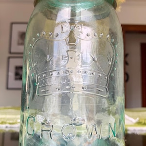 Antique 7 1/8”x 3 7/8”Undated Aqua CROWN Qt 10 Pearl Canning/Preserves Jar Embossed w/Matching Glass Insert Zinc Seal & Scar Base c.1900-20s