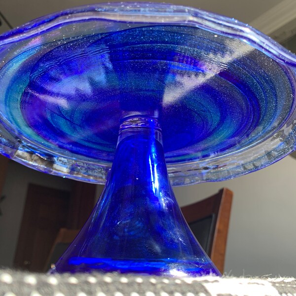 Stunning Handblown 4 3/4”x 9 1/4” Cobalt Blue Iridescent Swirled Art Glass Cake/Dessert Stand w/Ruffled Edges & 4” Thick Fluted Base/Pillar