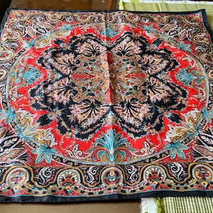 Unused Vintage Italian 31 3/4” x 30 1/2” Vibrant Paisley “Art of the Scarf Made Exclusively for TIE RACK” Polyester Classic Neck/Head Scarf