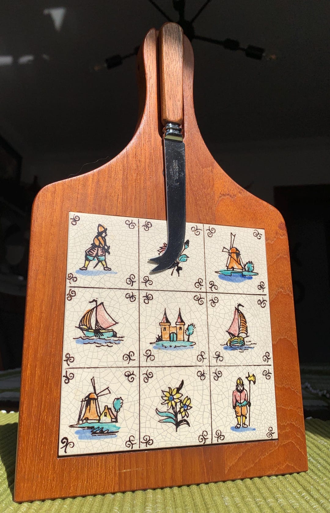 Ele s va HOLLAND チーズカッター　カッティングボード　レア Mid-century 13 1/4”x 7 3/4” ELESVA HOLLAND 2pc Handled Teak Cheese