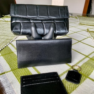 Unused Vintage 4-pc GENUINE LEATHER Black Quilted 4 3/4”x 7 3/4” Wallet Set w/Compartments Includes: Cheque Book, Key Chain, Card Holder