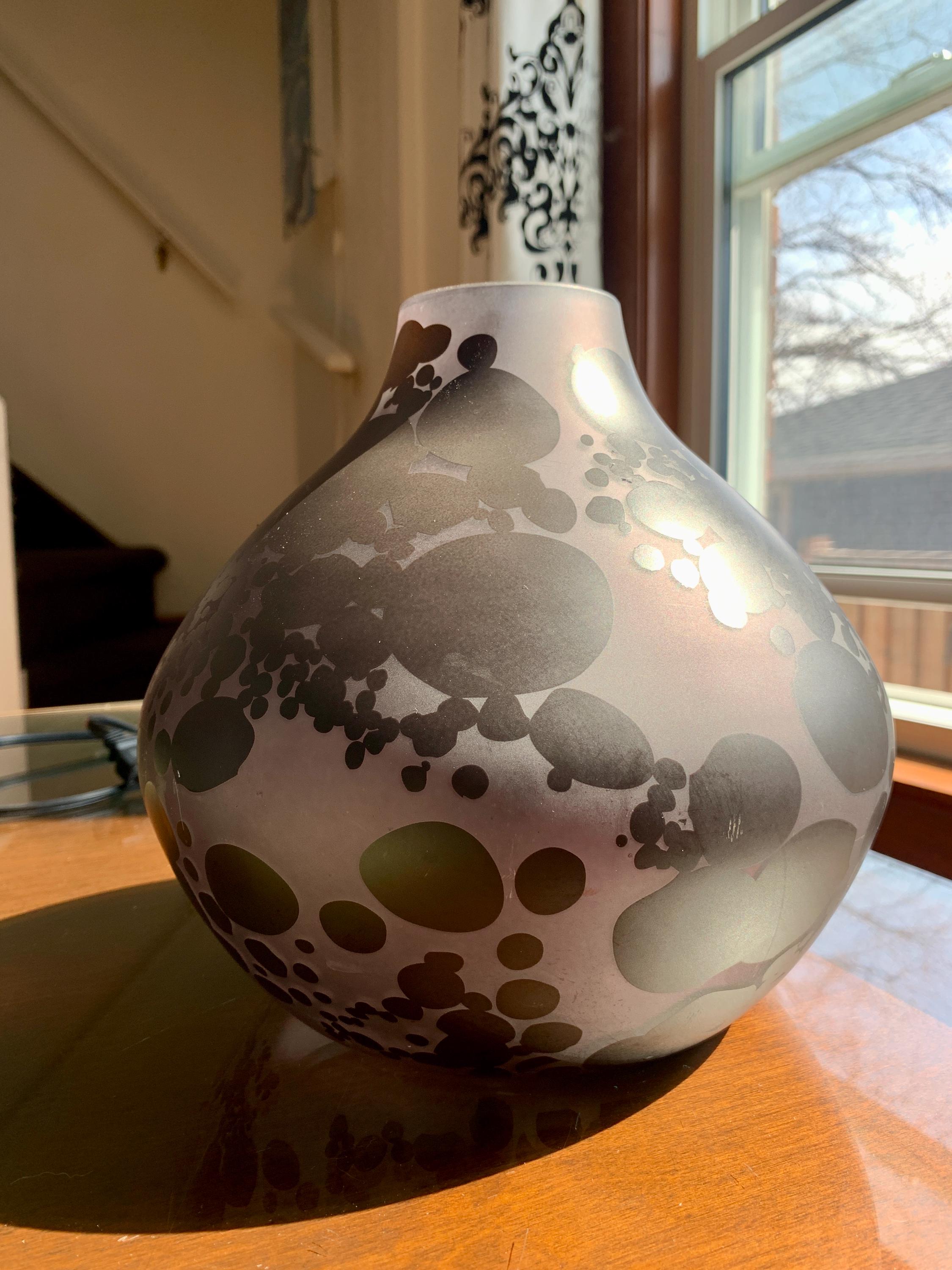 オールドイケア Kopparテーブルランプ Retired IKEA 8 1/4”x 8 1/2” “koppar” Black Bulbous Frosted Glass
