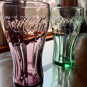 Unused Vintage Pair of 14.5 fl oz Collectible COCA-COLA Large 6 1/8” Amethyst Purple/Georgia Green Ribbed Glass Tumblers by LIBBEY c.1960-80
