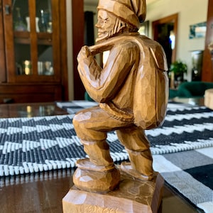 Mid-Century 8 5/8”x 3 3/8” GEORGES BEAUREGARD Flat-Plane Wood Hand-Carved Vintage Habitat Woodsman c.1950-60s; Quebec Folk Art Sculpture