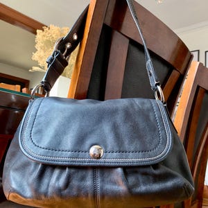Unused 9.5-18.5”x 14” Authentic COACH Limited Ed Full Grain Cowhide Black Leather Soho Pleated Flap Hobo/Satchel Shoulder Bag D0920-F13730