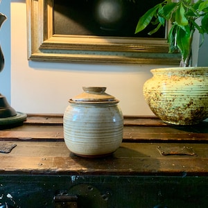 Vintage 5 1/2”(h)x 5”(w) Hand Thrown Earthenware Lidded Pot by NANCY POSTMA POTTERY of Nova Scotia, Canada #890601189; Signed Studio Pottery