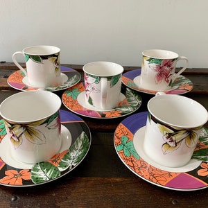 Zeldzame tiendelige set vintage MIKASA Maxima &#39;Amorosa&#39; porseleinen kop en schotels; Niet meer leverbaar patroon (CAK36) ca. 1992-1995; Gemaakt in Japan