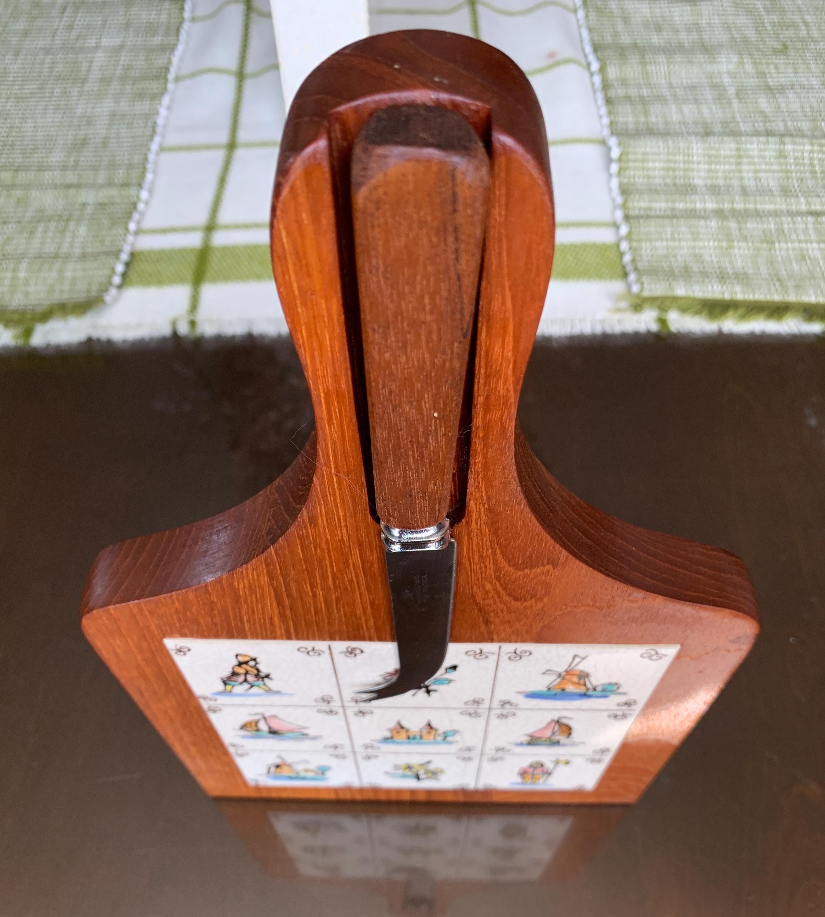 Mid-century 13 1/4”x 7 3/4” ELESVA HOLLAND 2pc Handled Teak Cheese