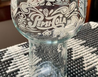 Vintage Bulbous 6”x 3 1/2” BK PEPSI COLA 15 fl oz Glass w/Wrap Around Logo/Design Dated 1983; Collectible Burger King Glass Tumbler/Barware