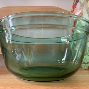 Vintage 2.5 Qt ANCHOR HOCKING OVENWARE Transparent Forest Green Rolled Rim Glass Mixing Bowl; Discont’d 80s Versatile Decorative Kitchenware