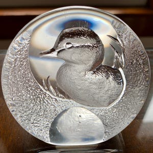 Vintage 2 7/8”x 3” Collectible MATS JONASSON Swedish Art Glass Crystal Etched & Hand-cut Duck Paperweight/Sculpture Acid Etched Signature