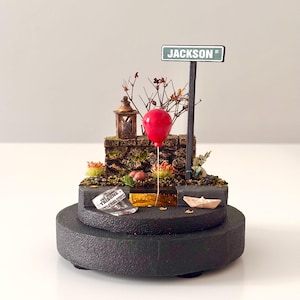 Stephen King’s IT Diorama – Handmade Horror Scene with LED Light & Red Balloon – Gift for Horror Fans, Bookshelf Decor, Shelf Insert