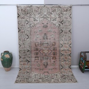 5x9 Vintage Turkish Wool Rug - Neutral Anatolian Handmade Carpet