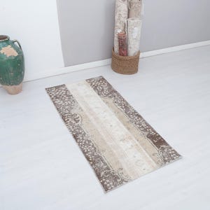Vintage Turkish Small Rug: Wool Oushak Accent Rug (2x5 ft)