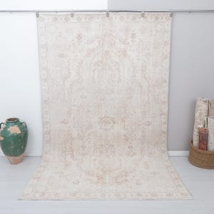 6x9 Vintage Turkish Oushak Rug: Handmade Wool Bohemian Rug