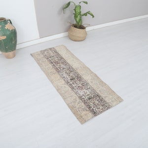 Vintage Turkish Wool Rug: Neutral Oushak Small Rug (2x5 ft)