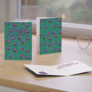 Cartões comemorativos de cupcake e confete (1, 10, 30 e 50 unidades) Torne seu aniversário especial, combine com embrulho para um presente exclusivo que eles não esquecerão!