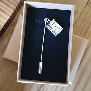 Er was eens speld | Inclusief gratis verzending cadeaubon cadeauverpakking | Ideaal cadeau voor boekenliefhebber student leraar afgestudeerd | Hijabspeld hoed revers