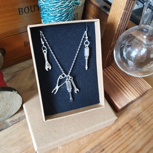 Juego de collar y pendientes con herramientas / Plata de ley 925 / Envío gratuito Caja de regalo Tarjeta de regalo / Llave inglesa Destornillador Alicates Joyería / Manualidades