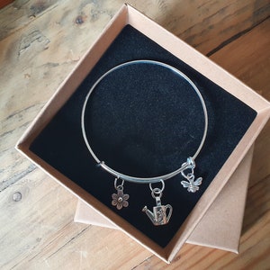 Tuinbedelarmband | Inclusief gratis verzending, geschenkverpakking en cadeaubon | Tuinbouw Boer Hoeve Kweker Planter Tuinarchitect Oogstmachine