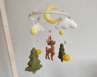 Forest animals hanging mobile - Little deer crib mobile for baby boy or girl - Woodland nursery decor