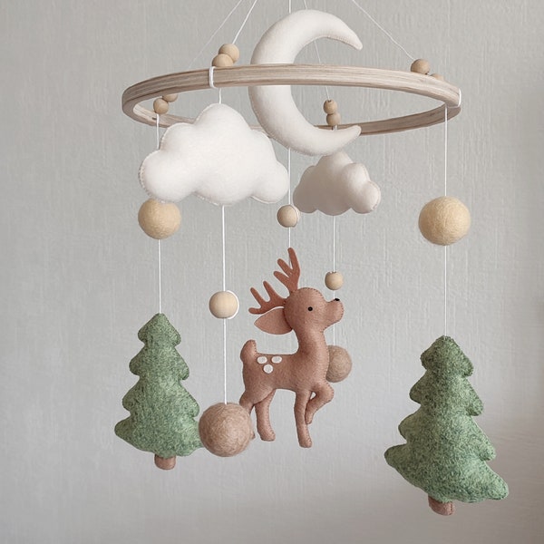 Cerf mobile bébé chambre de bébé boisé, mobile de berceau suspendu bohème neutre, décoration de chambre de bébé forêt, cadeau de baby shower, cadeau de maman enceinte