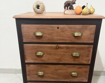 Chest of drawers - English chest of drawers in solid wood