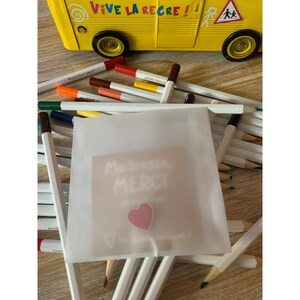 Carte Merci Nounou - Cadeau nounou pas cher pour fin d’année scolaire - Broche cœur