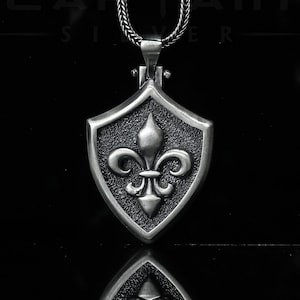 Collar de flor de lis de plata hecho a mano, collar de flor de lirio oxidado, collar de flor de lis escudo, collar de encanto, collar unisex