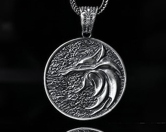 Silver Wolf Pendant, 925k Sterling Silver White Wolf Necklace, Animal Necklace, Medallion Necklace, Necklace For Unisex, Charm Necklace