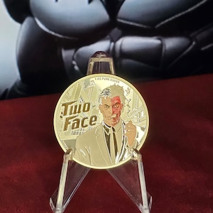 Two-Face DC Comics® Supervillain 1oz Pure Silver Coin