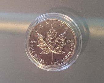 CANADIAN Silver Maple Leaf (Random Year)