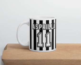 Faustino Asprilla Newcastle United Tasse im NUFC Retropremier League Design