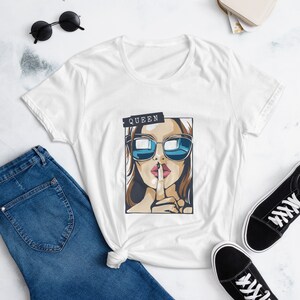 Women&#39;s short sleeve t-shirt queen