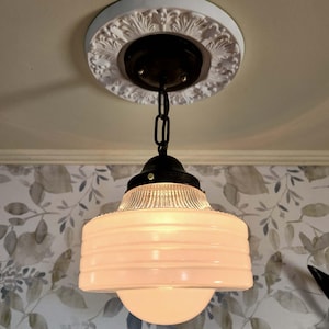 Antique Vintage 1940&#39;s 1950&#39;s Art Deco Glass Globe Shade Ceiling Light Lamp Fixture Pendant