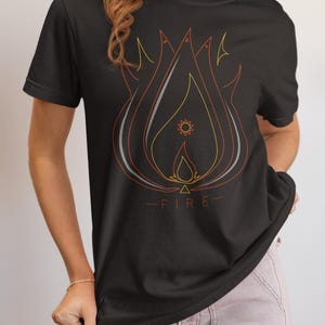 Elemental Collection - Feuer - Unisex Symbol T-Shirt, Feuerzeichen T-Shirt, Astrologie T-Shirt, Feuer Element T-Shirt