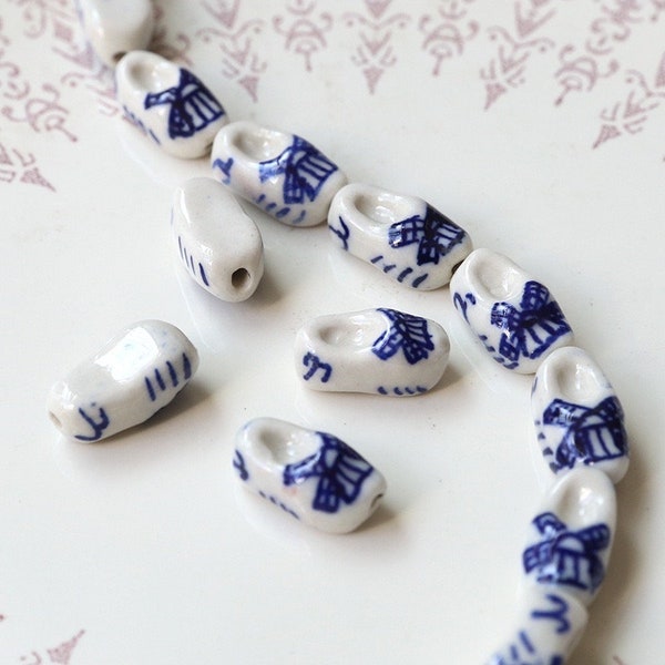 5pcs white and blue porcelain ceramic Dutch shoe holland shoe beads DIY crafts hand paint