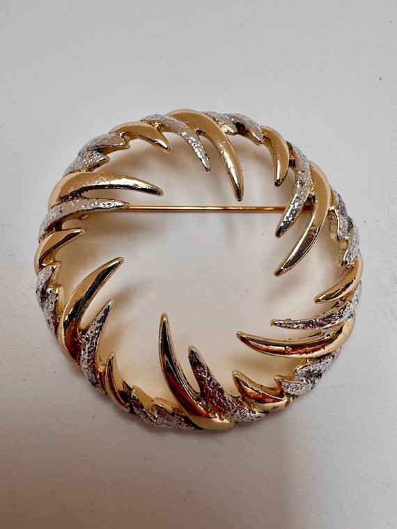 1970s Fire and Ice Brooch