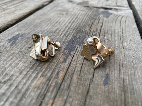 Mod Geometric Screwbacks - image 3