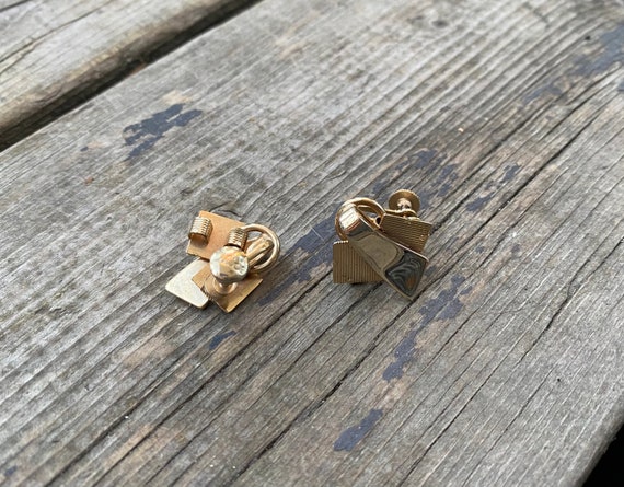 Mod Geometric Screwbacks - image 2