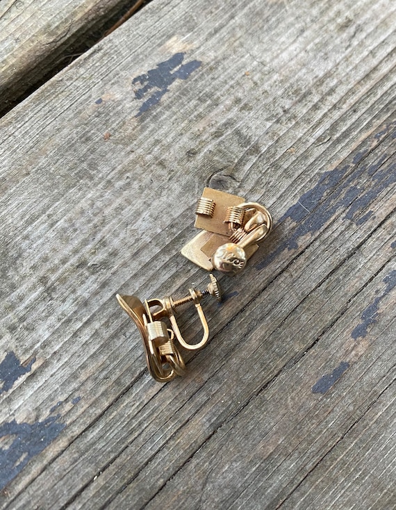 Mod Geometric Screwbacks - image 5